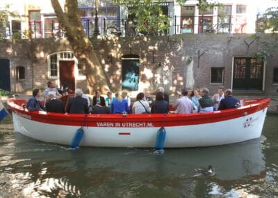 Bedrijfsuitje op het water in Utrecht